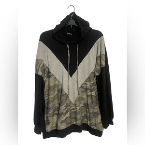 Heimish Black and Camo Thin Hoodie 3X Fits Like 2X